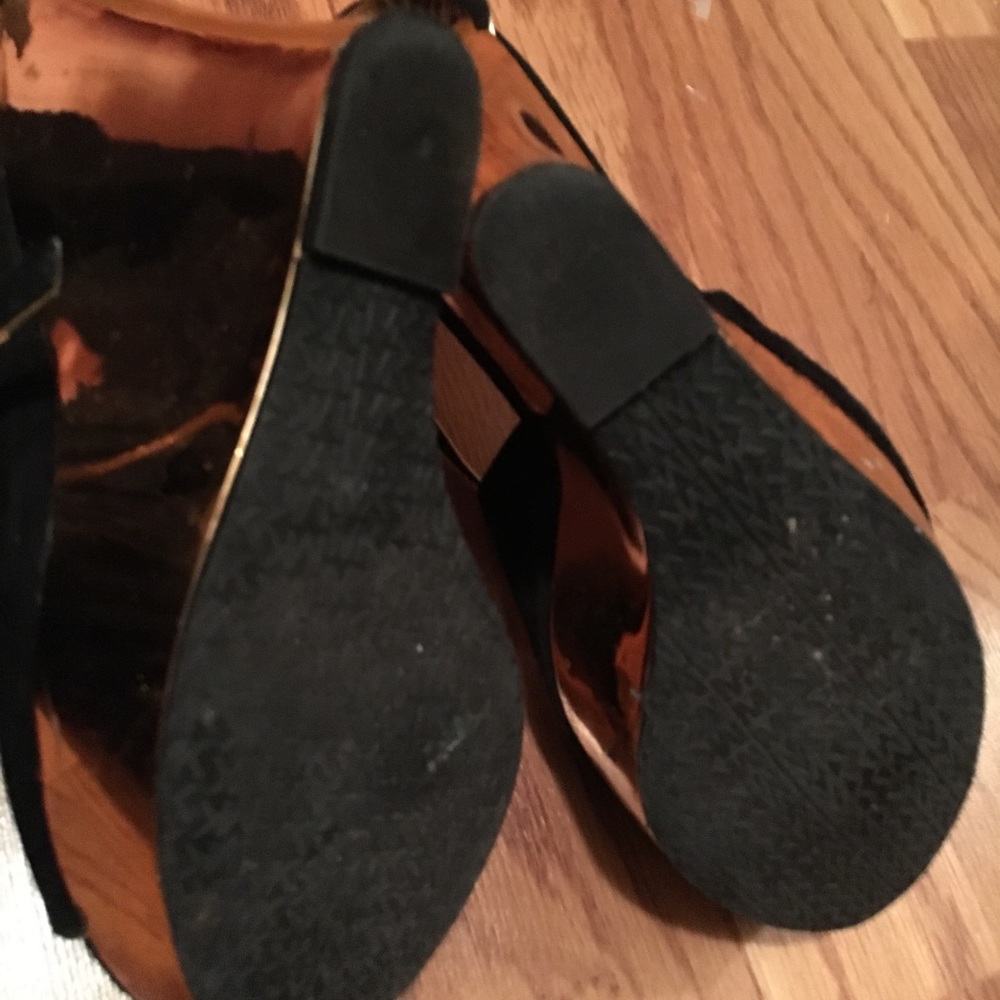 5/$15 💥Sexy MK Black & Gold strappy Peeptoe Wedge - Picture 6 of 6
